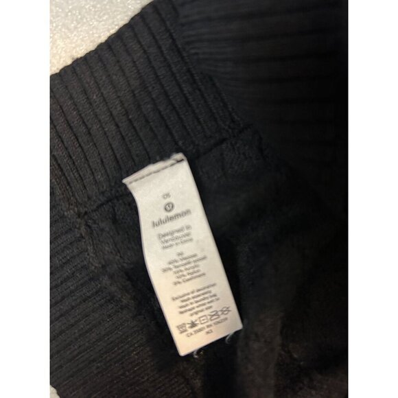 Lululemon Divinity Poncho Black Color Shawl Wrap One size - Picture 4 of 4